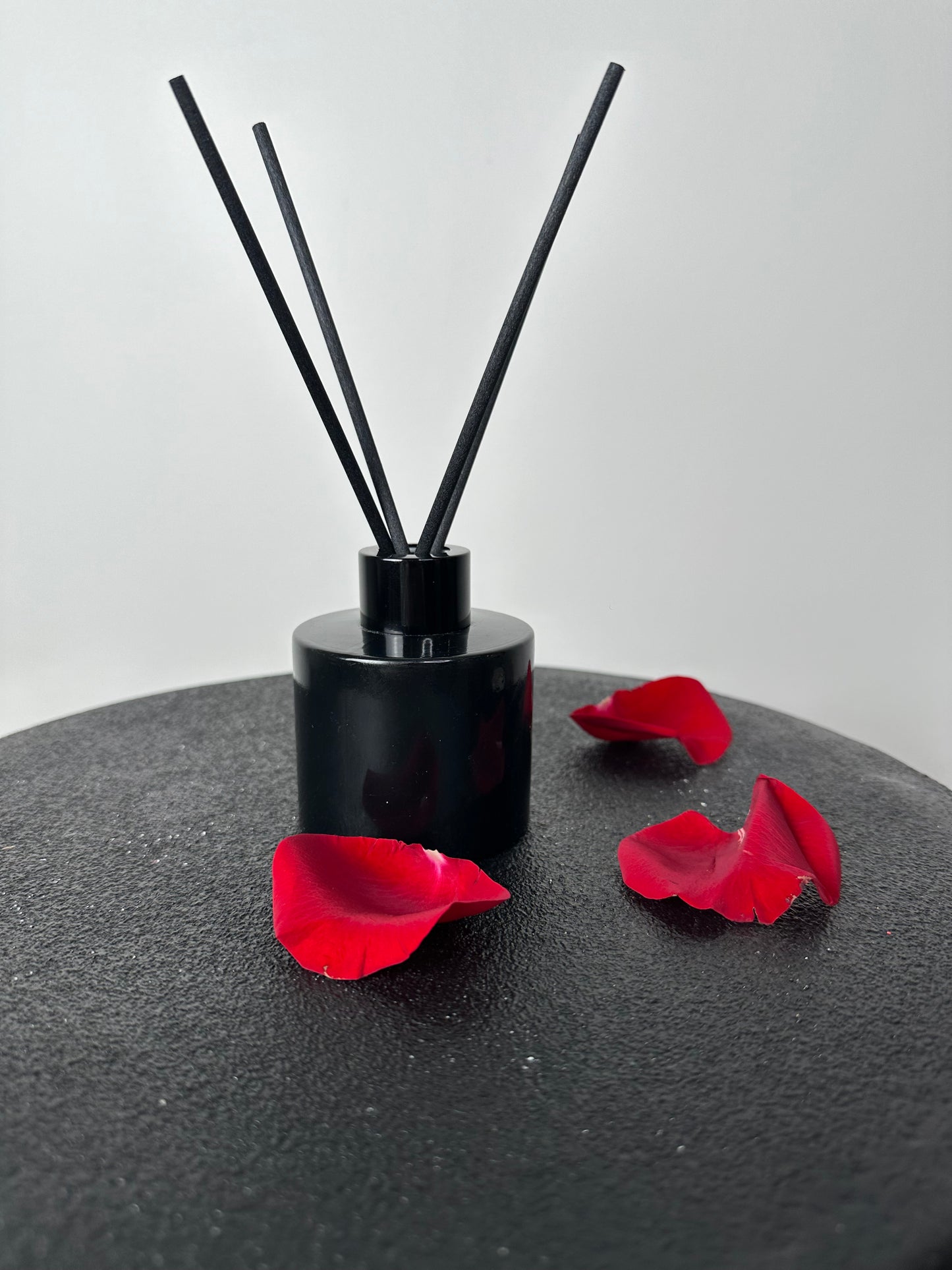 Black Gloss Diffuser Bottle & Reed sticks